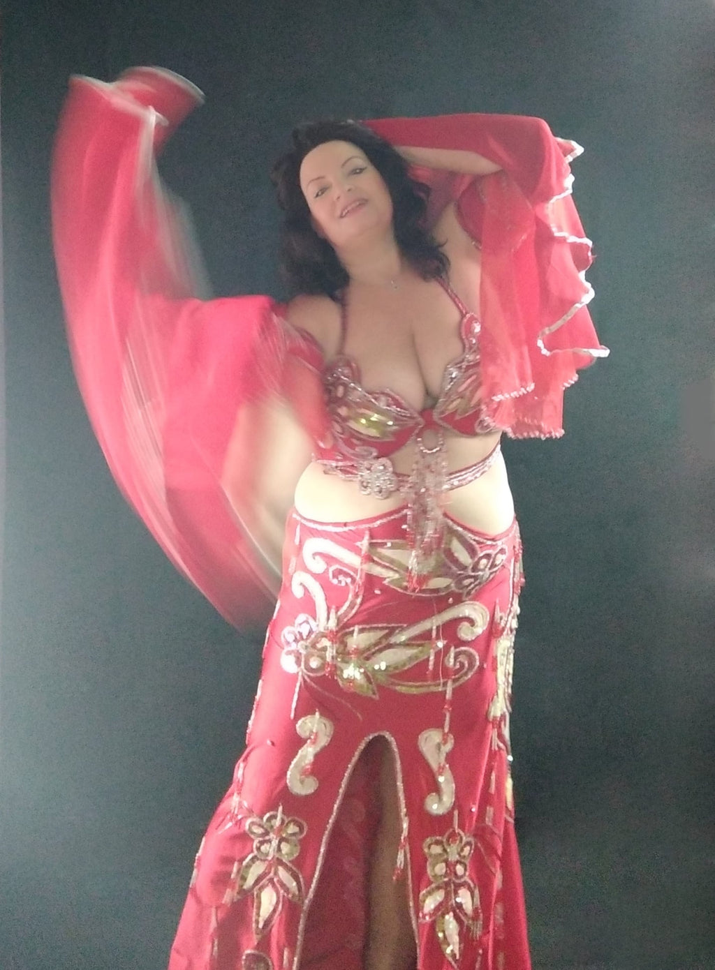 Neues ägyptisches Bauchtanzkostüm, maßgeschneidertes Bauchtanzkleid, handgemachtes orientalisches Stickerei-Outfit, Tribal-Tanzrock und BH, Gypsy-Tanz