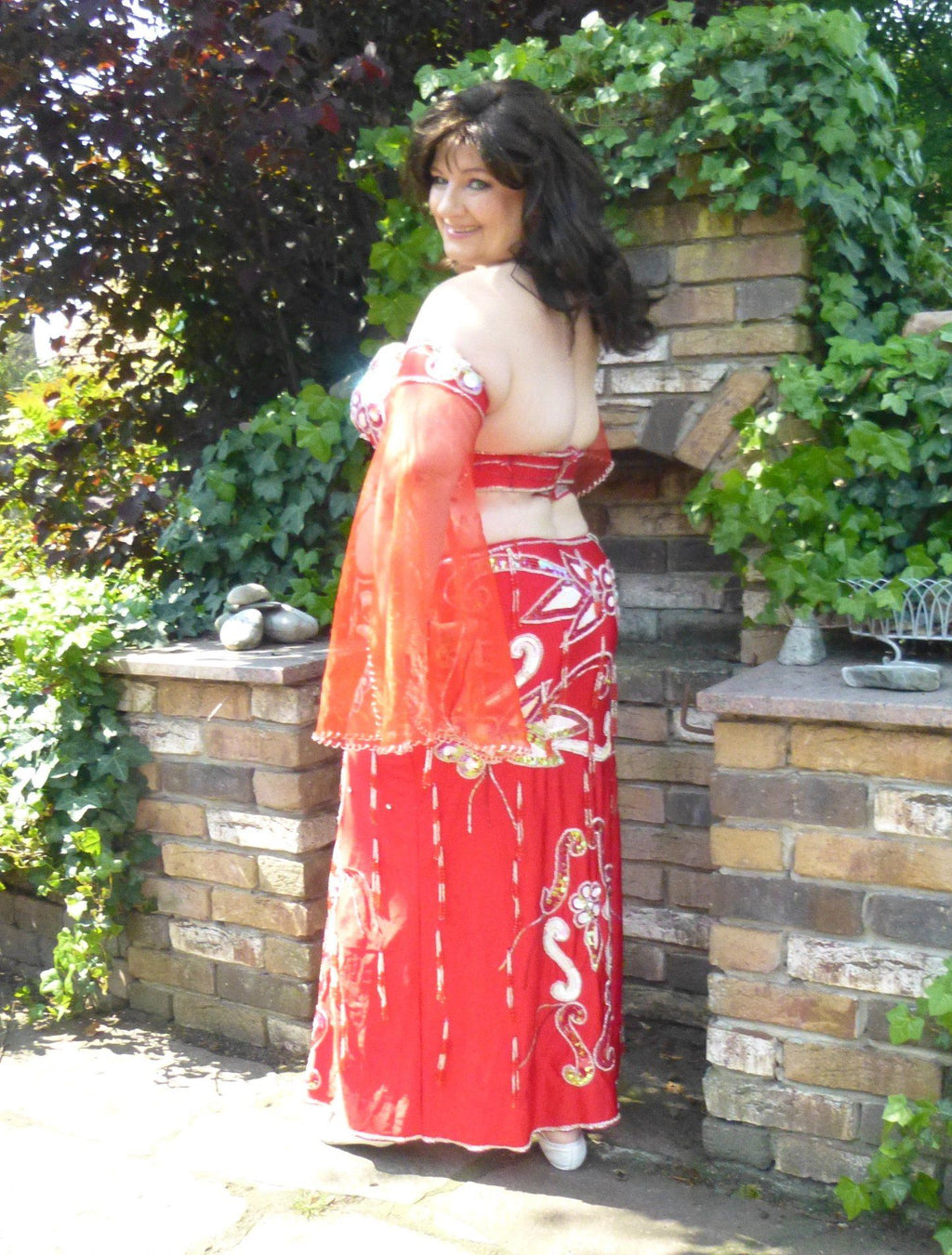 Neues ägyptisches Bauchtanzkostüm, maßgeschneidertes Bauchtanzkleid, handgemachtes orientalisches Stickerei-Outfit, Tribal-Tanzrock und BH, Gypsy-Tanz
