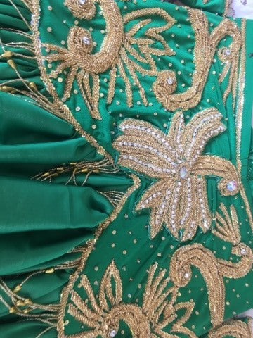 Ägyptisches professionelles Bauchtanzkostüm, maßgeschneidertes Bauchtanzkleid, orientalischer Zigeunertanz, handgemachtes, reich besticktes orientalisches Tanzoutfit