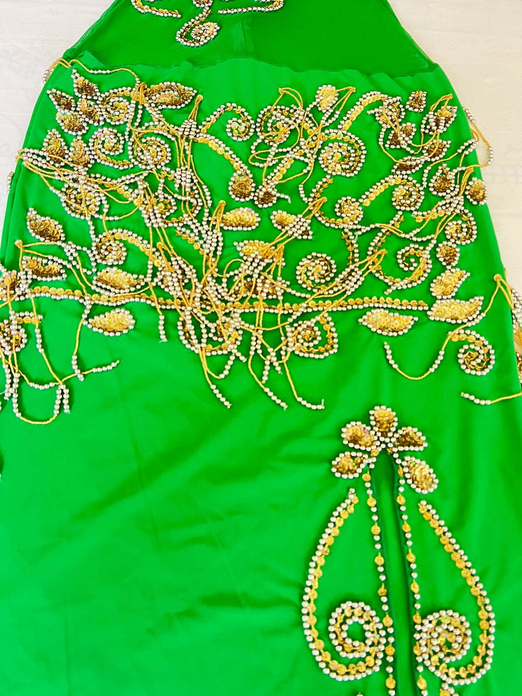 Ägyptisches professionelles Bauchtanzkleid, orientalisches Tanzoutfit mit Arm- und Kopfteilen, handgenäht, auf Bestellung für jede Größe gefertigt.