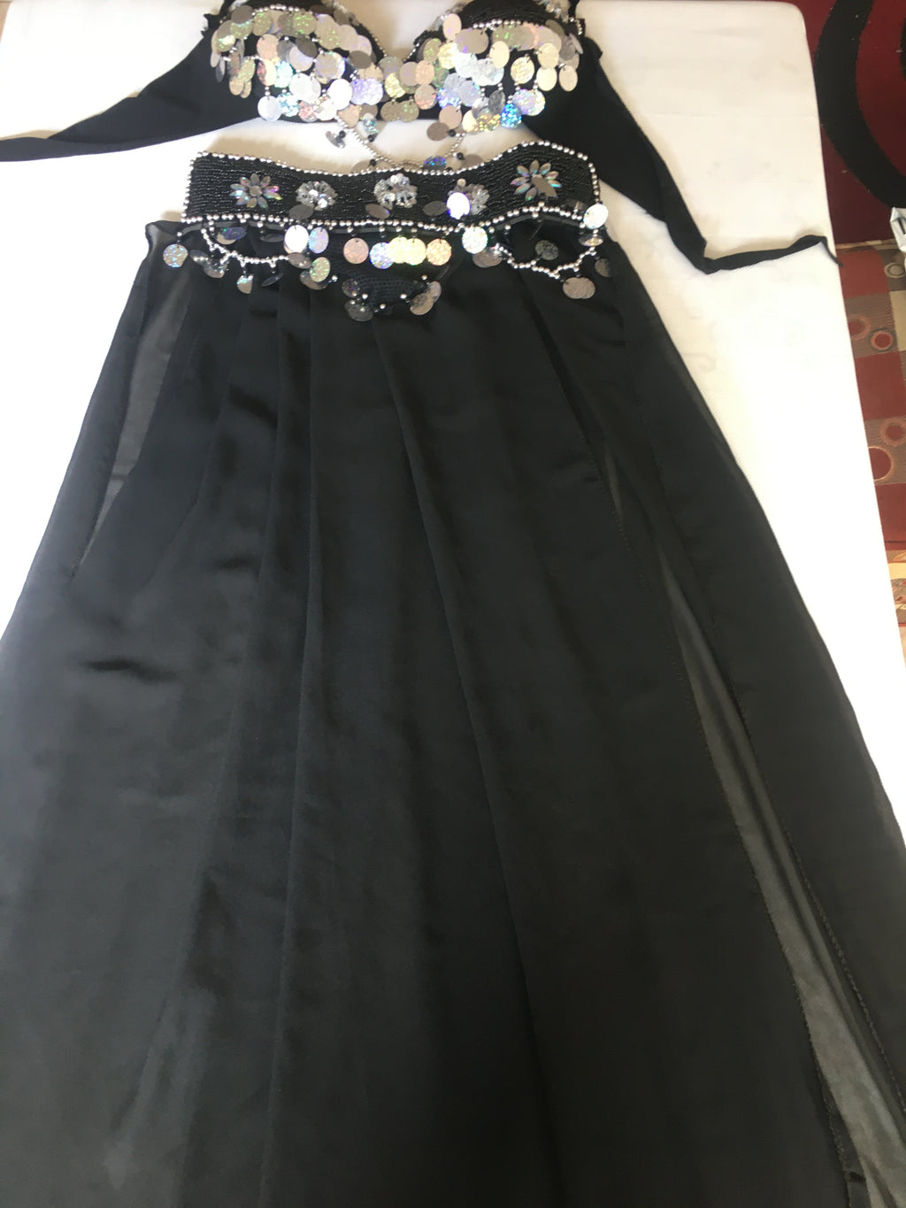Ägyptisches sexy Bauchtanzkostüm, handgemachtes Bauchtanzkleid, Gürtel, Rock, Schal