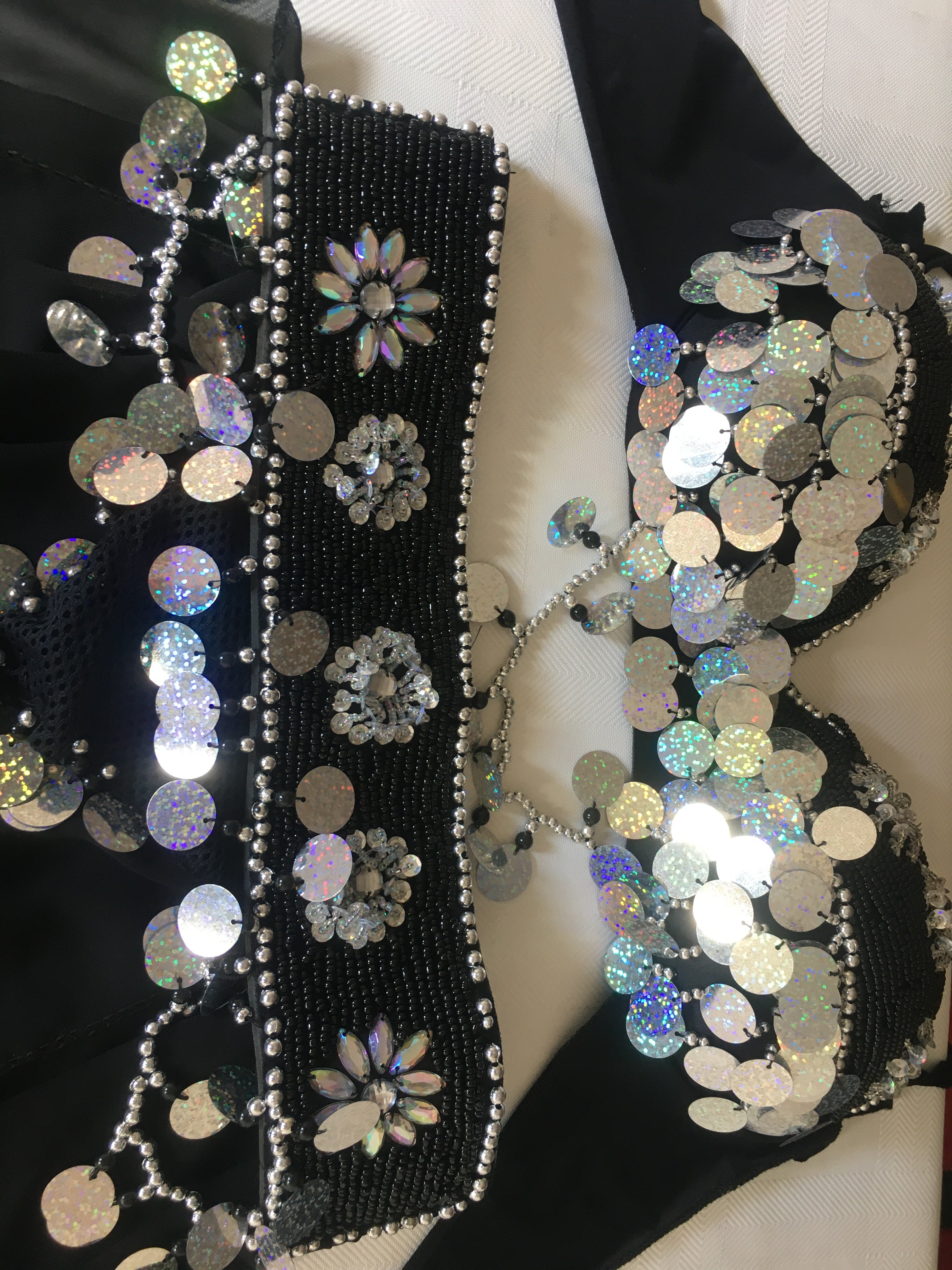 Ägyptisches sexy Bauchtanzkostüm, handgemachtes Bauchtanzkleid, Gürtel, Rock, Schal