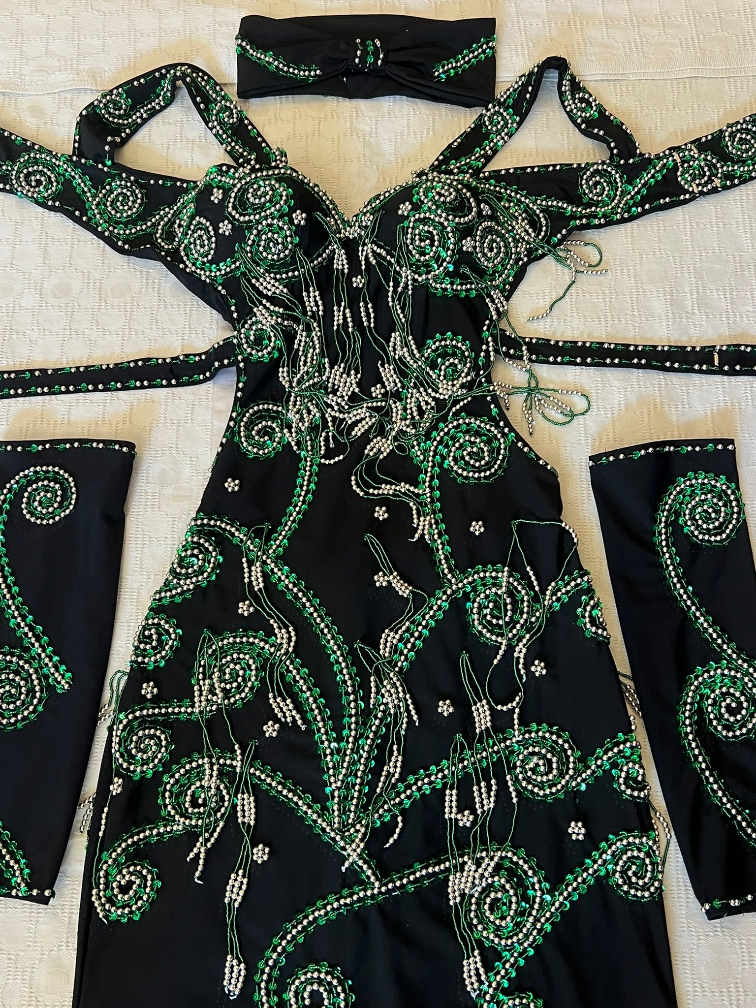 Handmade Belly Dance Costume – Elegant One-Piece Dress with Arm Accessories & Headpiece, Intricately Embellished Ensemble