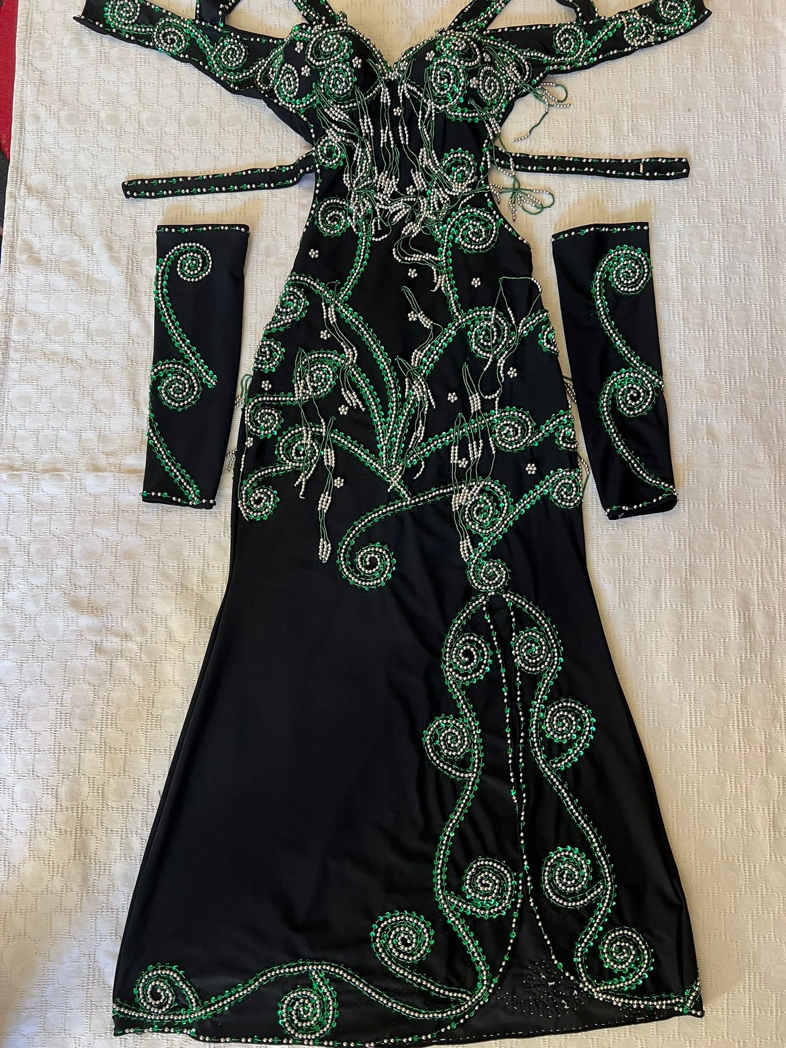 Handmade Belly Dance Costume – Elegant One-Piece Dress with Arm Accessories & Headpiece, Intricately Embellished Ensemble