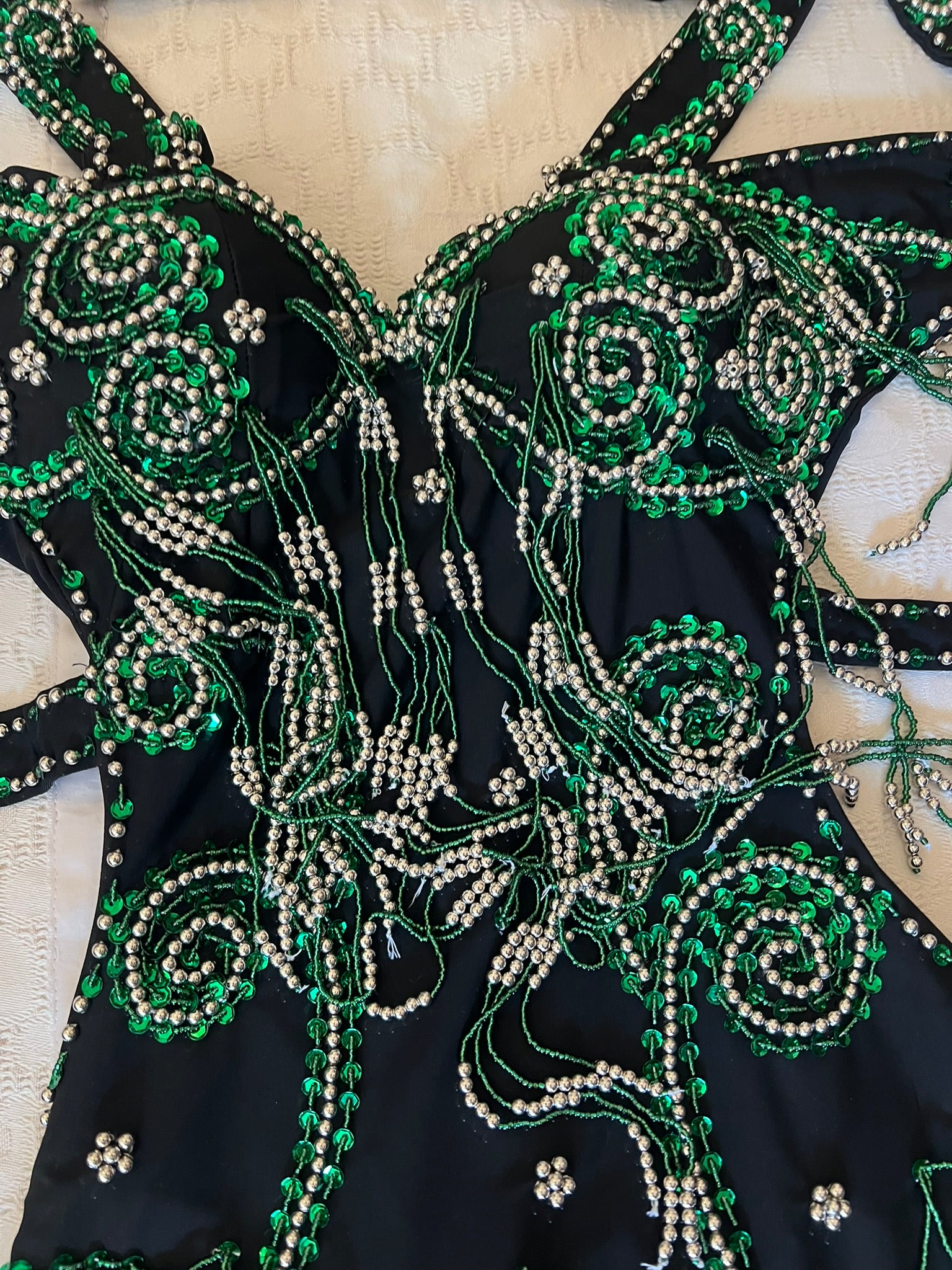Handmade Belly Dance Costume – Elegant One-Piece Dress with Arm Accessories & Headpiece, Intricately Embellished Ensemble