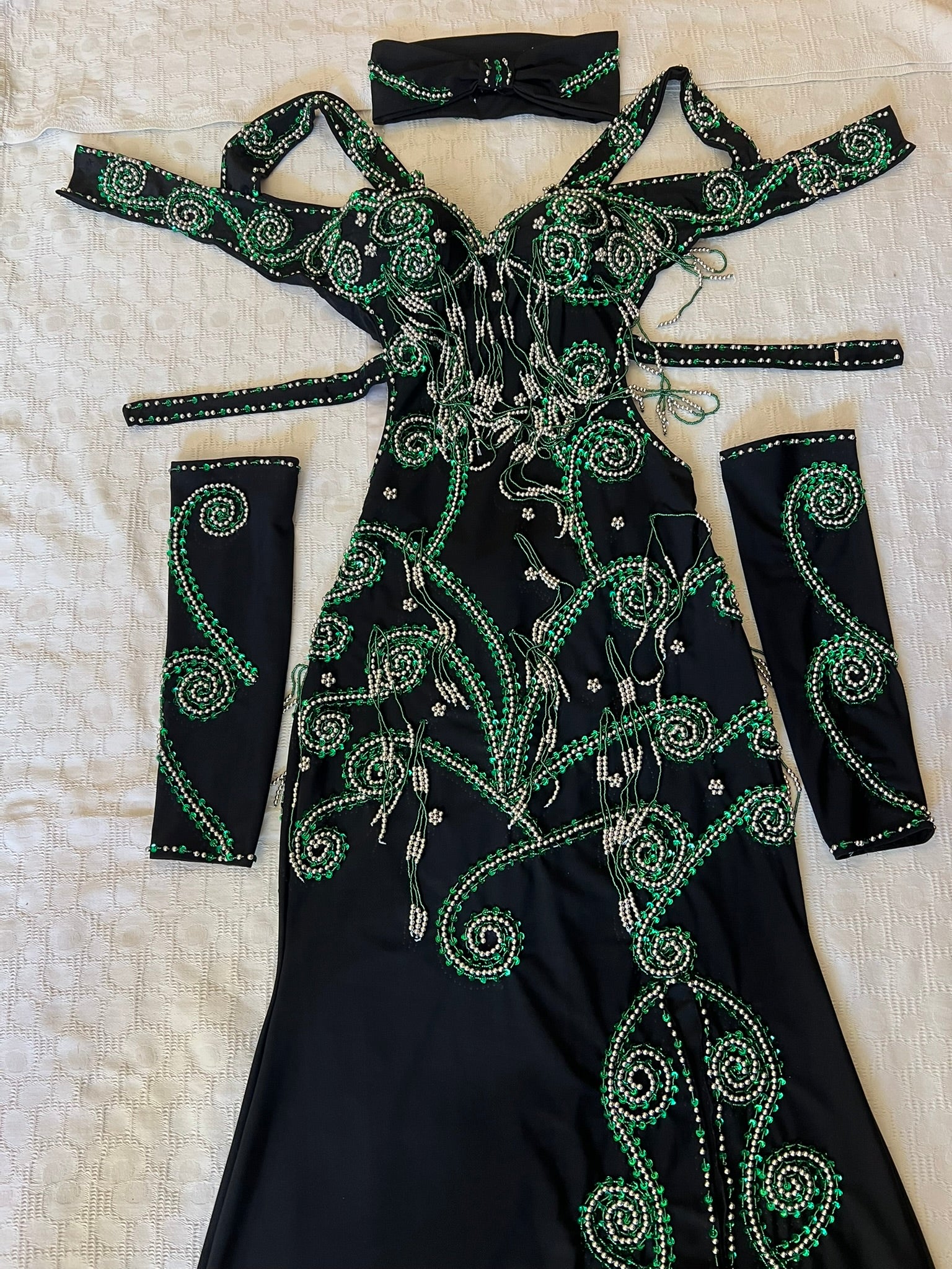 Handmade Belly Dance Costume – Elegant One-Piece Dress with Arm Accessories & Headpiece, Intricately Embellished Ensemble