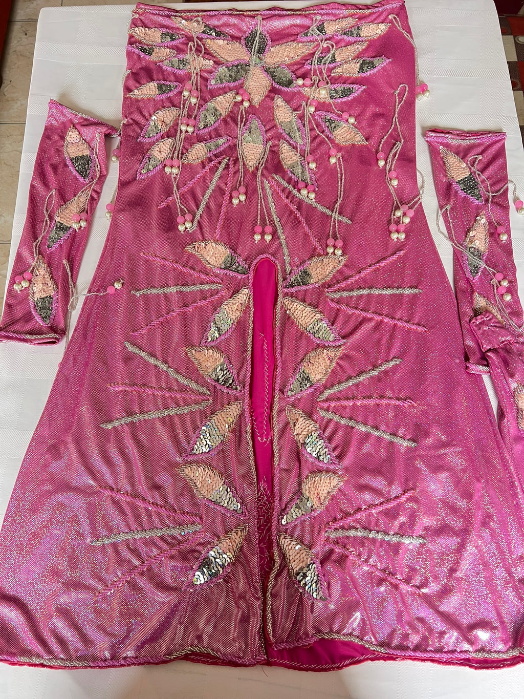 Authentic Egyptian Professional Belly dance costume / Hot shiny pink Handmade embellished belly dancer skirt and bra outfit