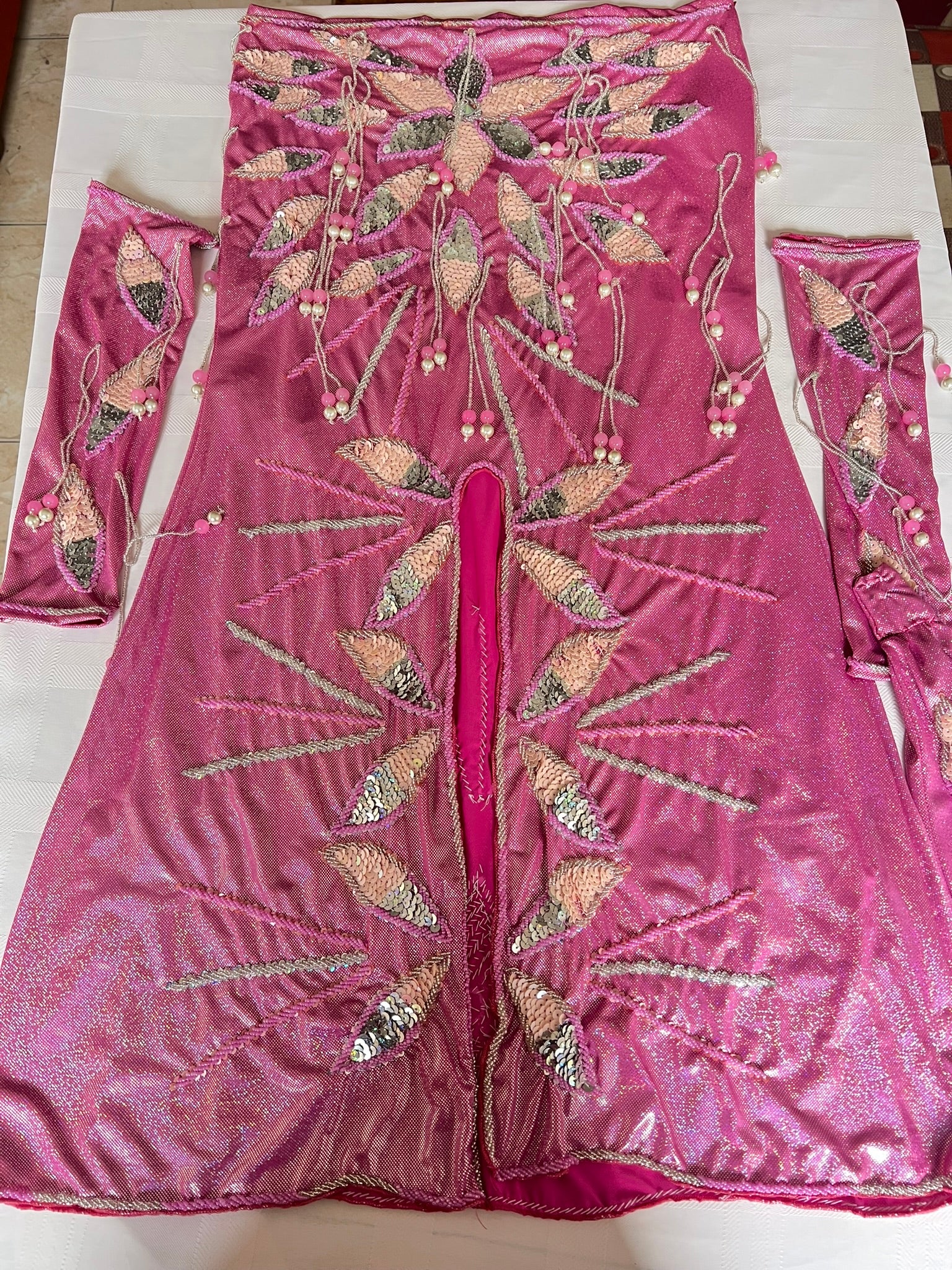 Authentic Egyptian Professional Belly dance costume / Hot shiny pink Handmade embellished belly dancer skirt and bra outfit