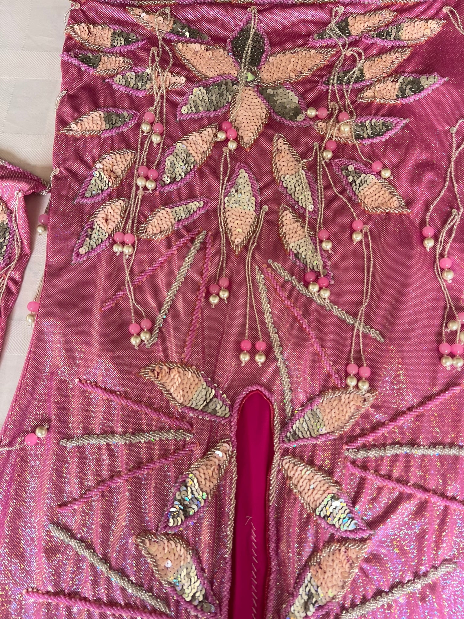 Authentic Egyptian Professional Belly dance costume / Hot shiny pink Handmade embellished belly dancer skirt and bra outfit