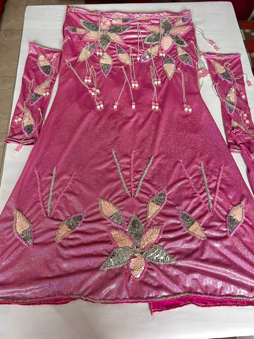 Authentic Egyptian Professional Belly dance costume / Hot shiny pink Handmade embellished belly dancer skirt and bra outfit