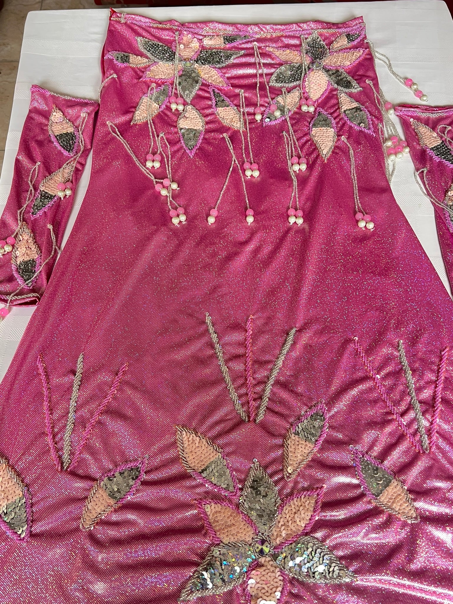 Authentic Egyptian Professional Belly dance costume / Hot shiny pink Handmade embellished belly dancer skirt and bra outfit