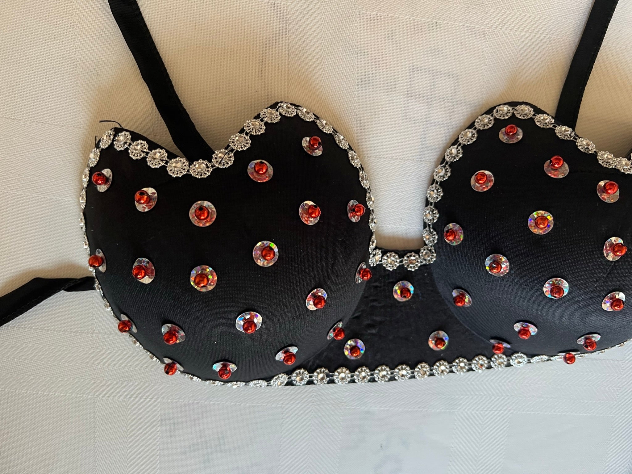 Ägyptisches orientalisches Bauchtanzkleid, inklusive BH, BAUCHTANZ-Outfit, handgefertigtes verziertes Bauchtanz-Set, Einheitsgröße. 
