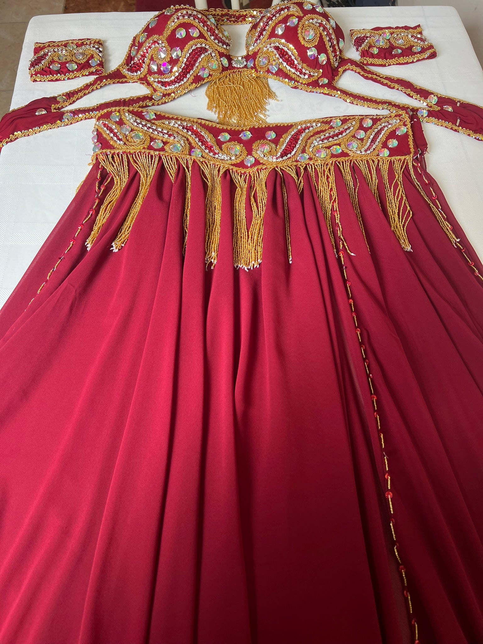 Professionelles Bauchtanzkostüm aus Ägypten BAUCHTANZ Maßanfertigung in jeder Farbe, neues handgemachtes besticktes Outfit, orientalisches Zigeunertanzkostüm