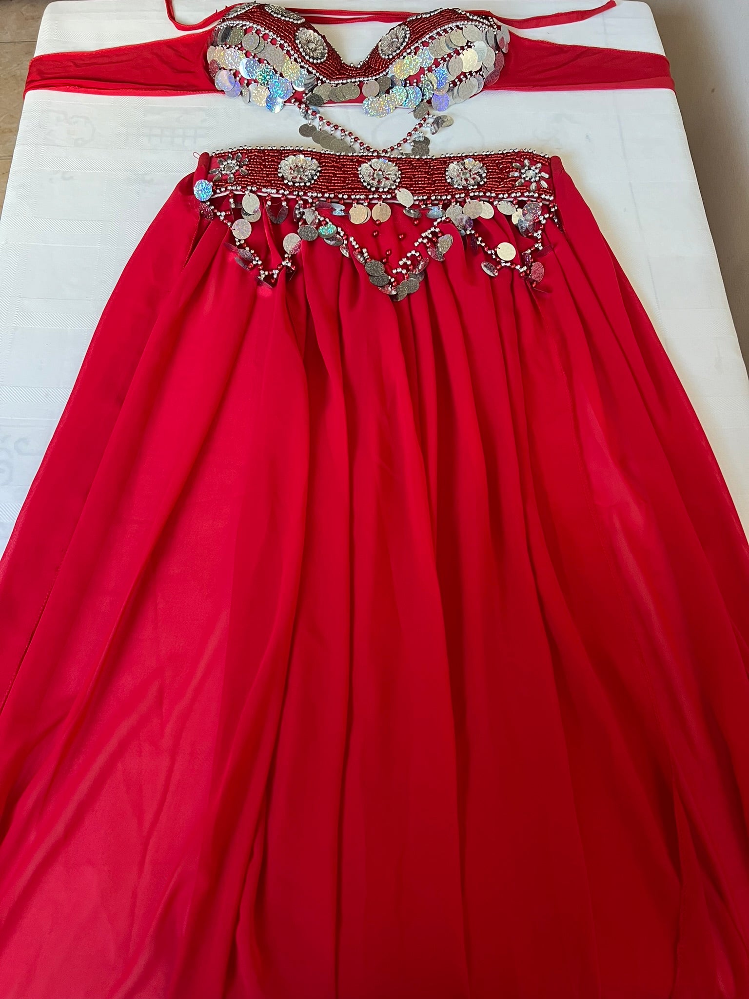 Ägyptisches sexy Bauchtanzkostüm, handgemachtes Bauchtanzkleid, Gürtel, Rock, Schal