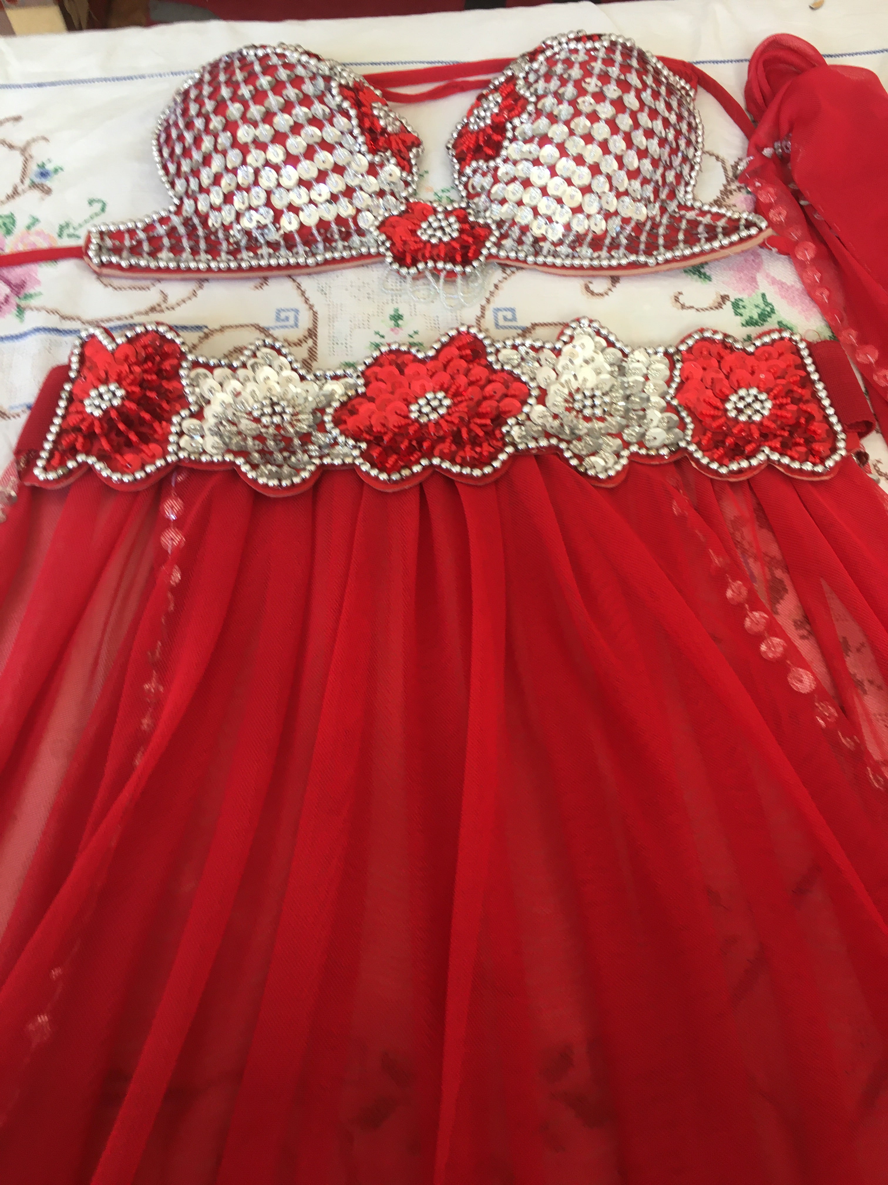 Authentic traditional Egyptian belly dance costume- oriental belt, bra & skirt dancing set