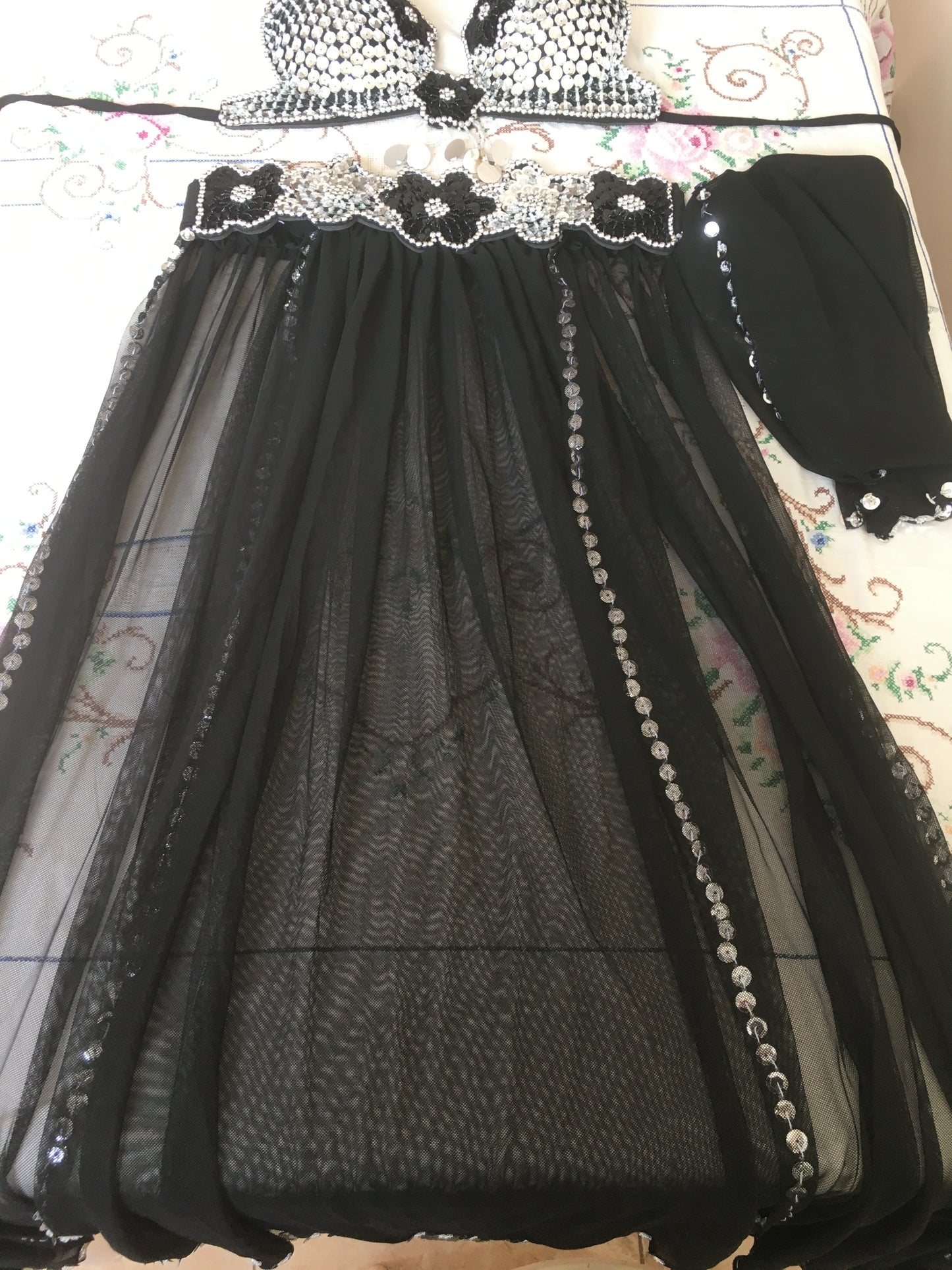 Sexy Egyptian professional belly dance costume, Handmade embellished belly dance outfit, belly dance bra and belt, بدلة رقص شرقى