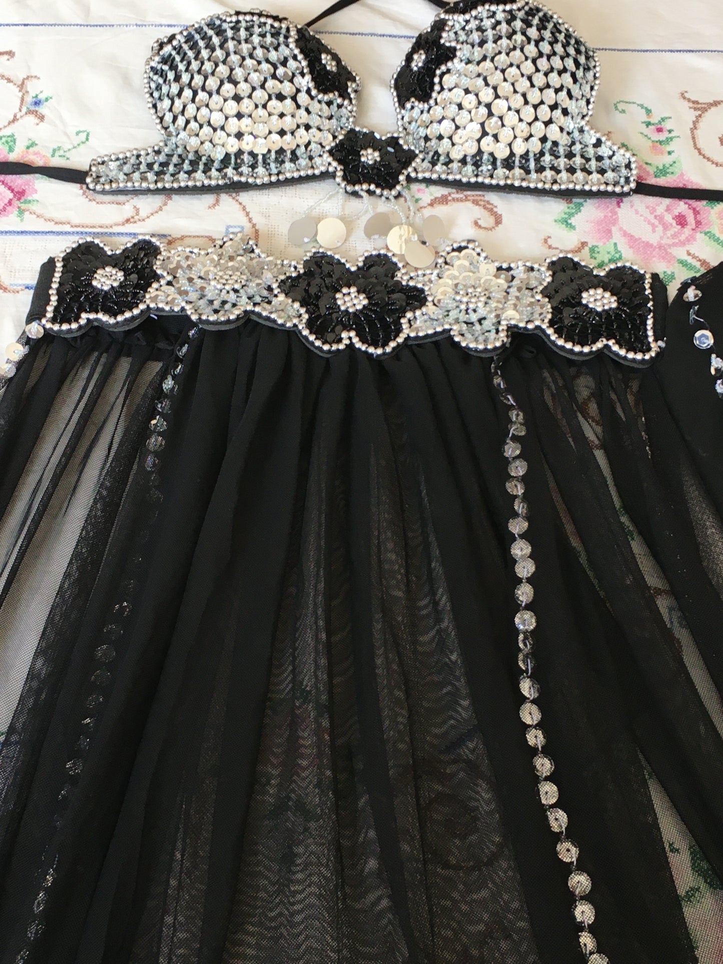 Sexy Egyptian professional belly dance costume, Handmade embellished belly dance outfit, belly dance bra and belt, بدلة رقص شرقى