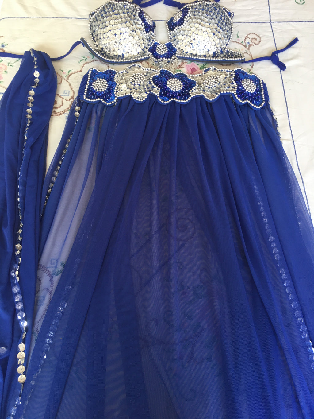 Authentic traditional Egyptian belly dance costume- oriental belt, bra & skirt dancing set