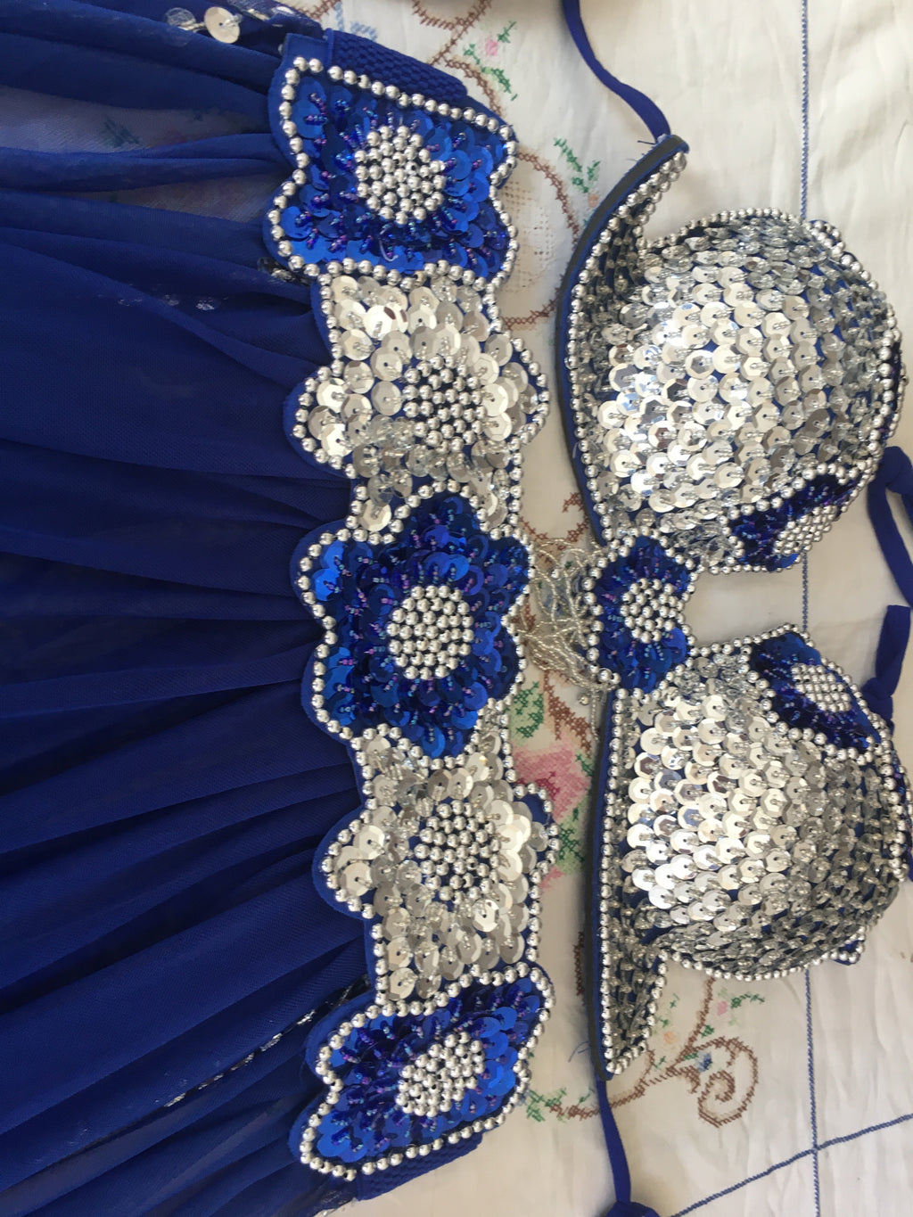Authentic traditional Egyptian belly dance costume- oriental belt, bra & skirt dancing set