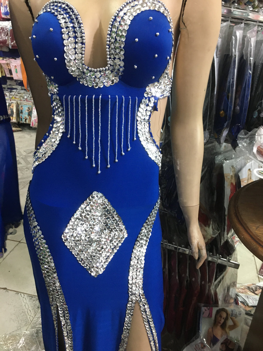 Sexy Bauchtanzkleid mit angenähtem BH, neues handgefertigtes Tanzkostüm mit Perlen 
