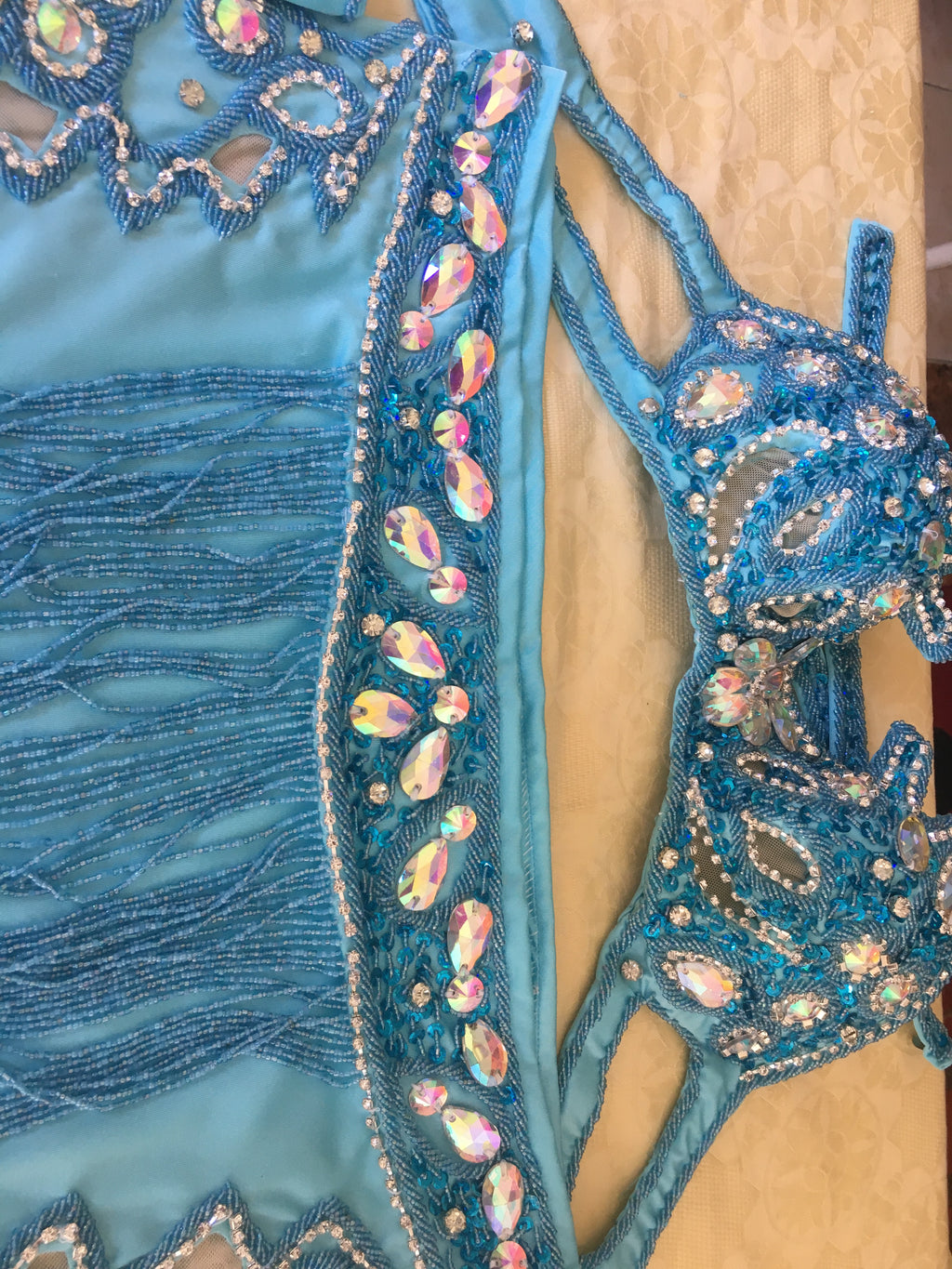 Handmade Egyptian Belly Dance Costume – Custom Lycra Outfit with Sexy Cutouts, Bra, Skirt & Sleeves – Luxor Bazar Exclusive