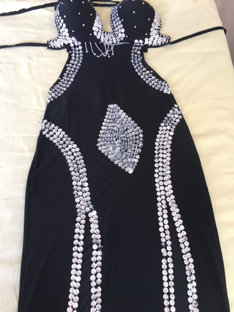 Sexy Bauchtanzkleid mit angenähtem BH, neues handgefertigtes Tanzkostüm mit Perlen 
