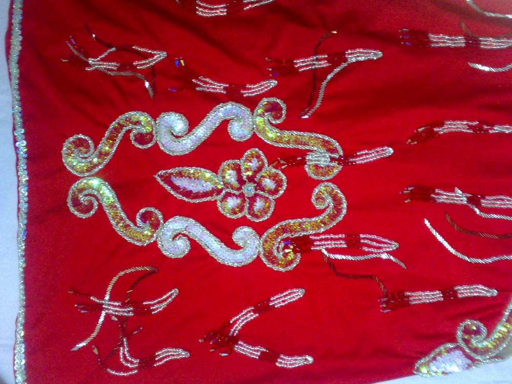 Neues ägyptisches Bauchtanzkostüm, maßgeschneidertes Bauchtanzkleid, handgemachtes orientalisches Stickerei-Outfit, Tribal-Tanzrock und BH, Gypsy-Tanz