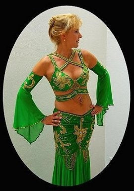 Ägyptisches professionelles Bauchtanzkostüm, maßgeschneidertes Bauchtanzkleid, orientalischer Zigeunertanz, handgemachtes, reich besticktes orientalisches Tanzoutfit